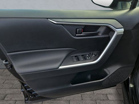 Used 2024 Toyota RAV4 LE image 10