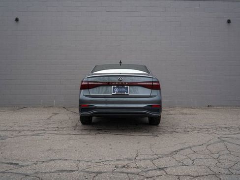 Used 2025 Volkswagen Jetta Sport FWD image 6