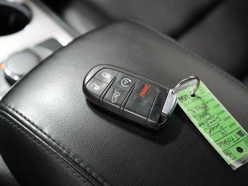 Used 2019 Jeep Grand Cherokee Limited AWD/4WD image 23