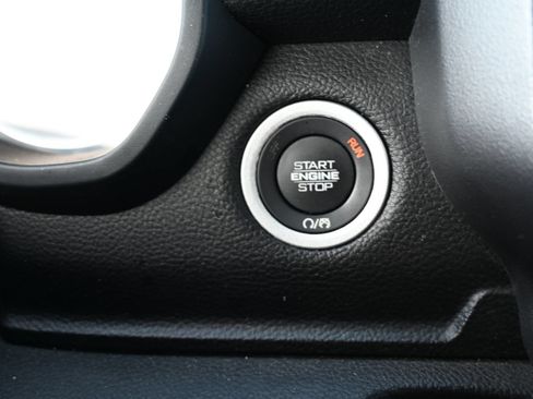 Used 2025 RAM 1500 Big Horn AWD/4WD image 16