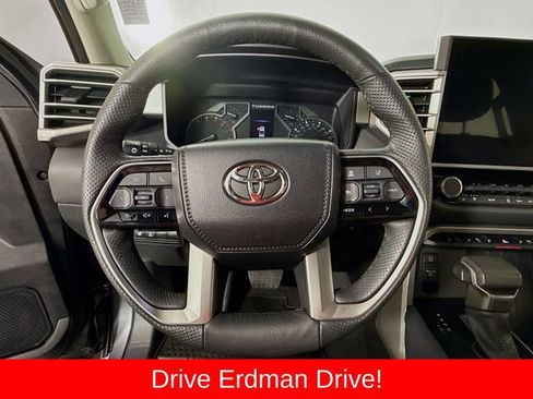 Used 2023 Toyota Tundra Limited AWD/4WD image 11