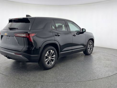 Used 2025 Chevrolet Equinox LT FWD image 9