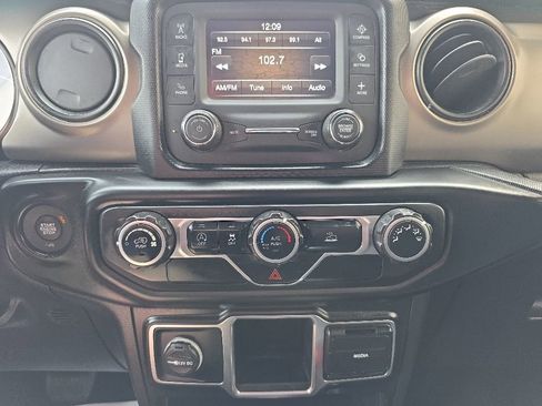 Used 2021 Jeep Gladiator Sport w/ Trailer Tow Package AWD/4WD image 17