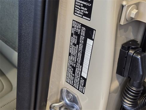 New 2026 Volvo EX30 Cross Country Ultra image 18