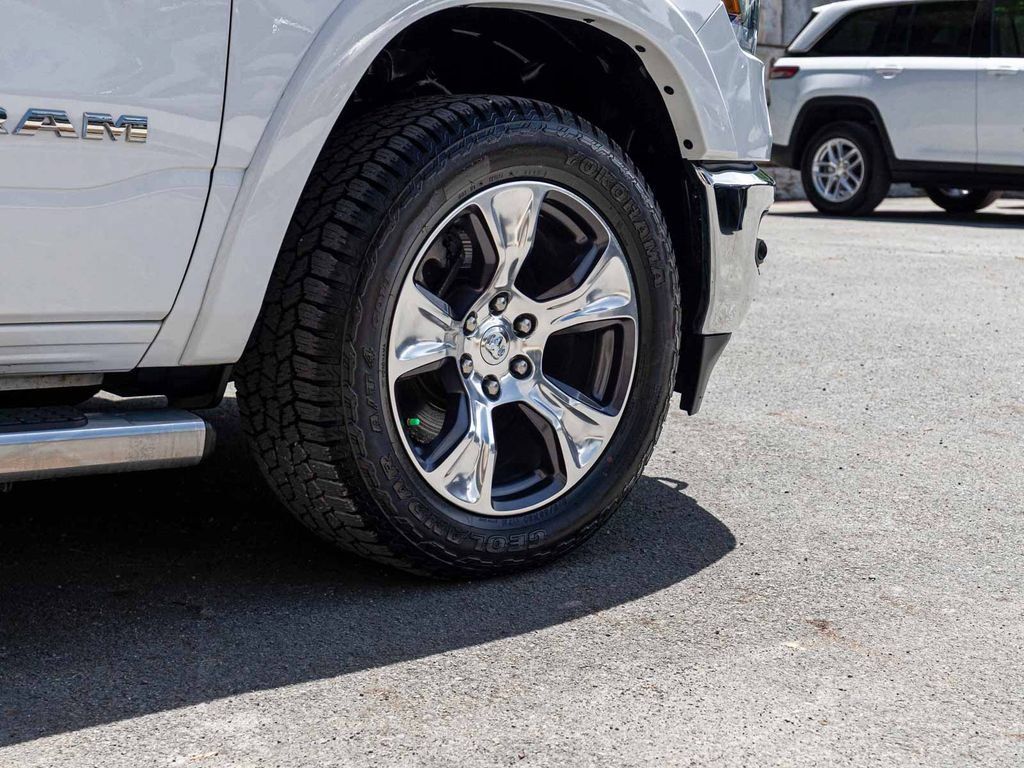 Used 2022 RAM 1500 Laramie AWD/4WD image 10