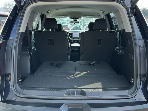 Used 2021 GMC Acadia SLE w/ Driver Convenience Package image 6