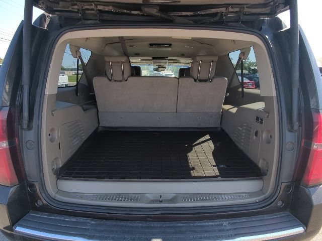 Used 2018 Chevrolet Suburban Premier AWD/4WD image 35