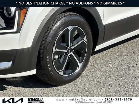 Used 2023 Kia Niro EX w/ EX Cold Weather Package image 30