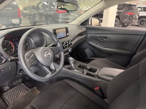 Used 2025 Nissan Sentra S image 13