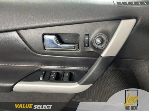 Used 2012 Ford Edge SEL FWD image 29
