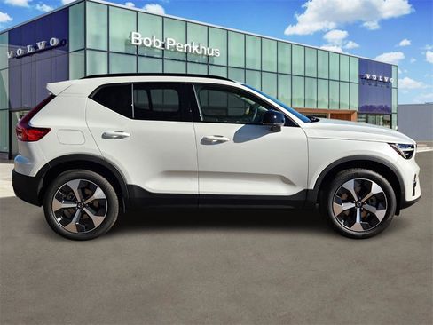 New 2026 Volvo XC40 B5 Plus w/ Protection Package Premier image 27