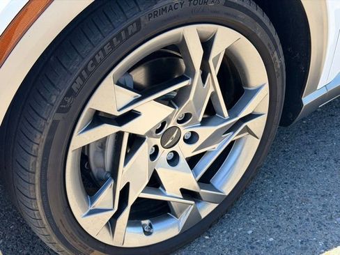 Used 2023 Genesis GV60 Performance image 7