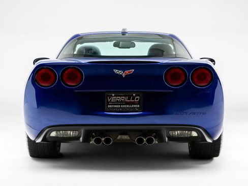 Used 2005 Chevrolet Corvette Coupe w/ Preferred Equipment Group RWD image 6