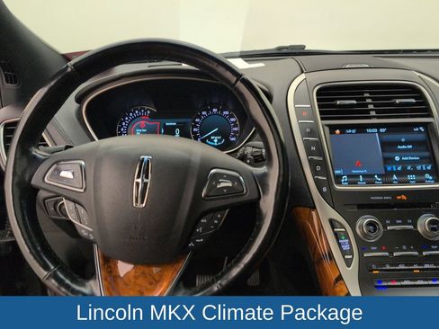 Used 2018 Lincoln MKX Reserve w/ Driver Assistance Package FWD image 20