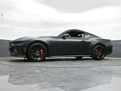 Used 2025 Ford Mustang GT Premium RWD image 46