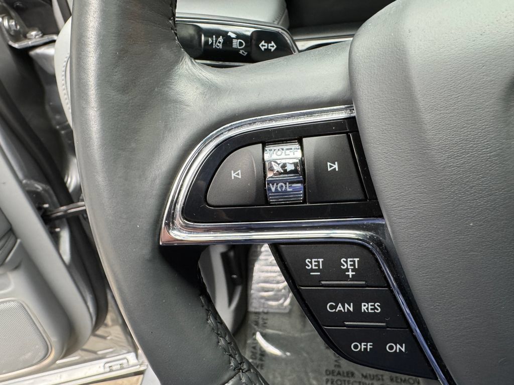 Used 2023 Lincoln Nautilus Reserve AWD/4WD image 12