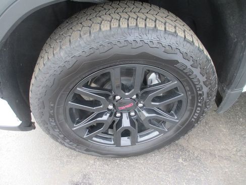 Used 2025 GMC Sierra 1500 Elevation w/ Elevation Premium Package image 15