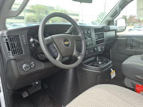 New 2025 GMC Savana 3500 w/ Power Convenience Package RWD image 7