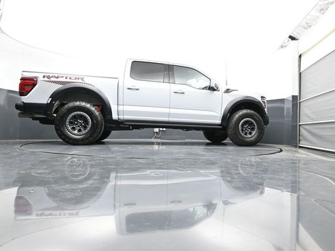 Used 2025 Ford F150 Raptor AWD/4WD image 33