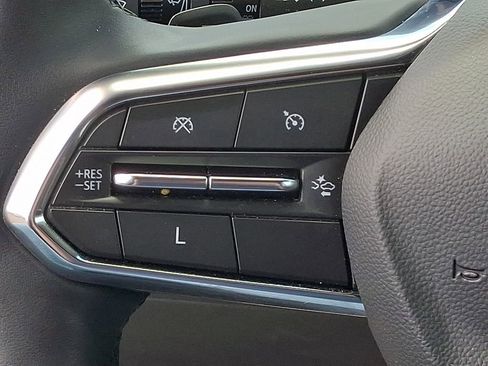 Used 2025 Chevrolet Equinox LT AWD/4WD image 21