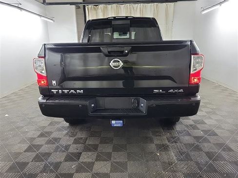 Used 2019 Nissan Titan SL w/ Chrome Package image 5