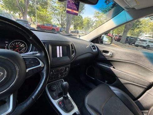 Used 2018 Jeep Compass Latitude w/ Popular Equipment Group AWD/4WD image 19