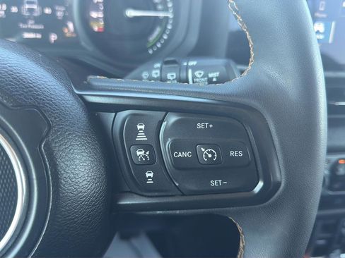 Used 2024 Jeep Wrangler Unlimited w/ Convenience Group image 22