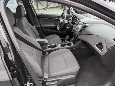Used 2019 Chevrolet Cruze LT w/ RS Package FWD image 25
