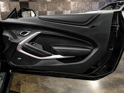 Used 2018 Chevrolet Camaro LT RWD image 38