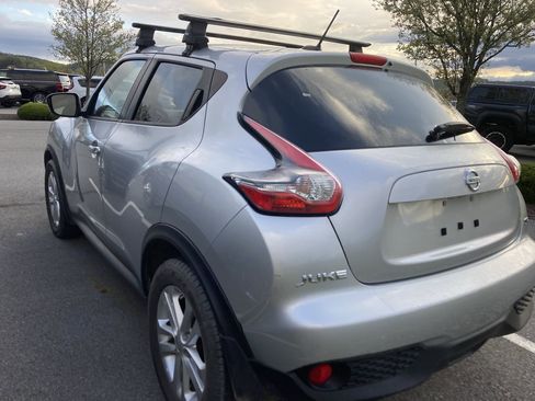 Used 2016 Nissan Juke SV image 4