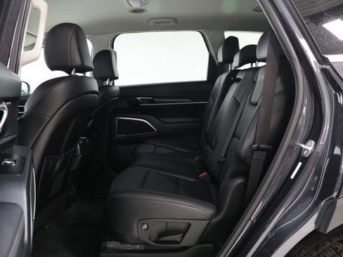 Used 2025 Kia Telluride LX FWD image 26