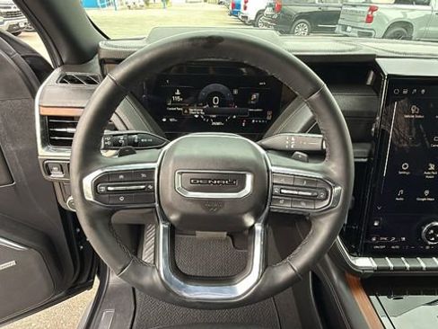 Certified 2025 GMC Yukon XL Denali image 22