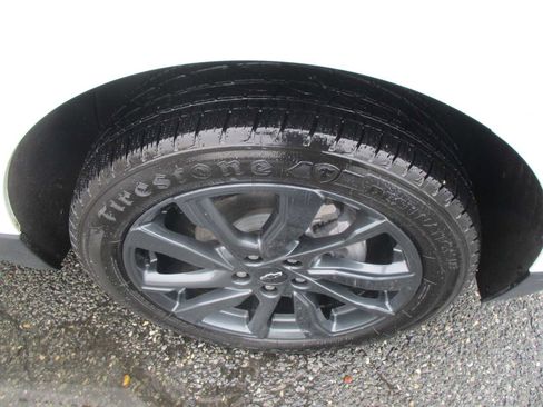 Used 2023 Chevrolet Equinox RS w/ RS Leather Package image 9