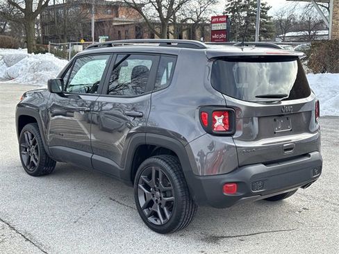 Used 2021 Jeep Renegade Latitude w/ Sun & Sound Group image 7