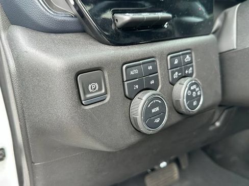 Used 2024 Chevrolet Silverado 2500 High Country w/ High Country Premium Package AWD/4WD image 18