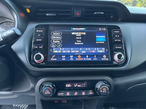 Used 2021 Nissan Kicks SV FWD image 17