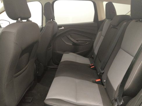 Used 2018 Ford Escape SE image 18