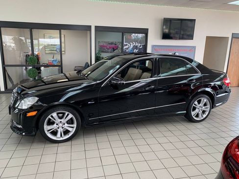 Used 2012 Mercedes-Benz E 350 4MATIC Sedan image 4