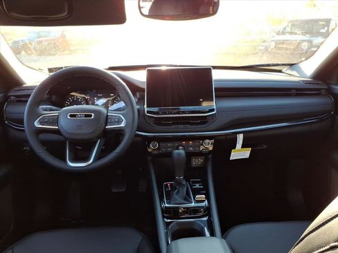 New 2026 Jeep Compass Limited image 8