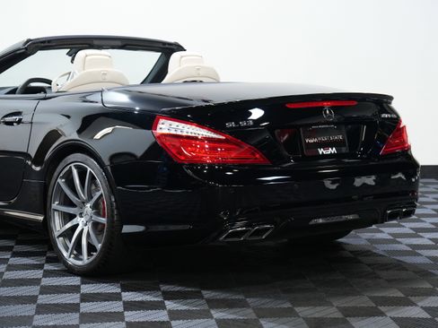 Used 2015 Mercedes-Benz SL 63 AMG image 16