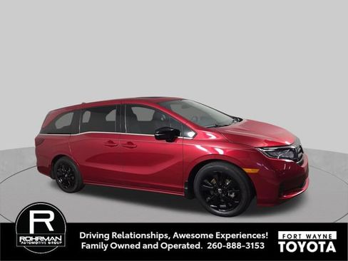 Used 2023 Honda Odyssey Sport image 5