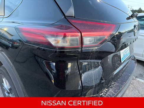 Certified 2026 Nissan Rogue SV AWD/4WD image 11
