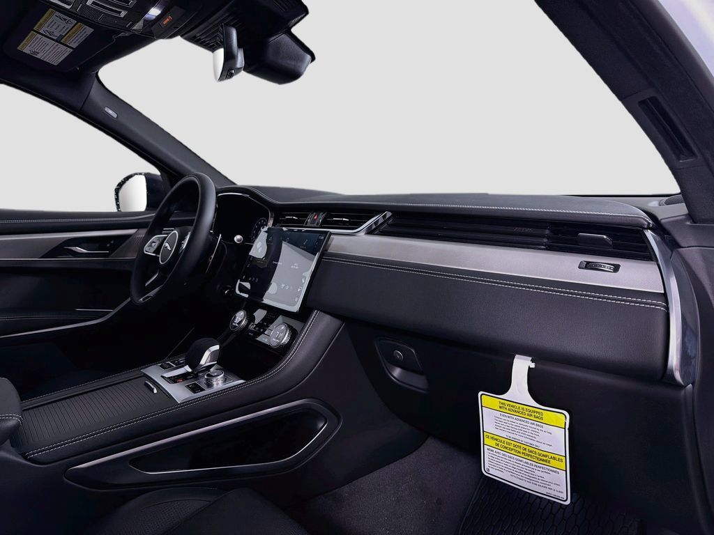 New 2026 Jaguar F-PACE R-Dynamic S AWD/4WD image 31