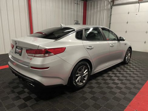 Used 2019 Kia Optima LX image 4