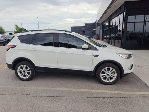 Used 2018 Ford Escape SEL AWD/4WD image 3