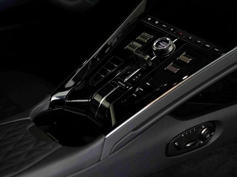 New 2025 Aston Martin DB12 Coupe image 34