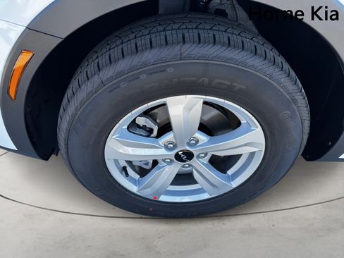 New 2026 Kia Sorento LX image 7