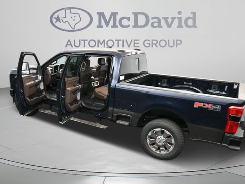 Used 2025 Ford F250 King Ranch w/ FX4 Off-Road Package AWD/4WD image 29