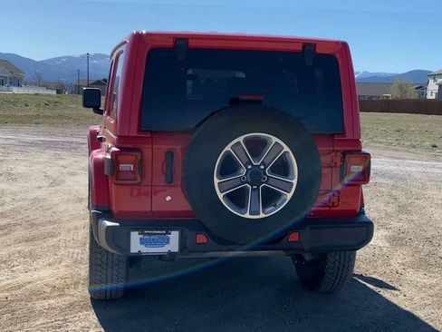 Certified 2019 Jeep Wrangler Unlimited Sahara AWD/4WD image 7