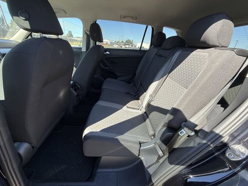 Used 2020 Volkswagen Tiguan S image 36